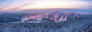 Images Dated 27th February 2023: Ruka ski resort during the cold arctic sunset, Kuusamo, Northern Ostrobothnia, Lapland, Finland