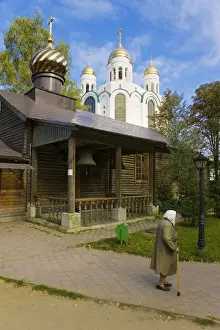 Kaliningrad Prints: Russia, Kaliningrad, Ploshchad Pobedy (Pobedy Square), Cathedral of Christ the Saviour