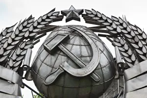 Russia, Moscow, Zamoskvorechiye-area, Art Muzeon Sculpture Park, Soviet-era sculpture
