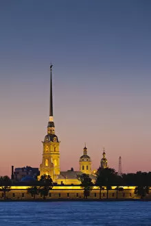 Images Dated 28th November 2011: Russia, St. Petersburg, Center, Neva River view of the Saints Peter and Paul Cathedral