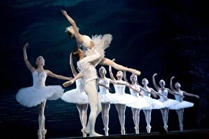 Dancers Collection: Russia, St. Petersburg; Prince Sigfried played by Yuri Kalinin, performing in Tchaikovskys Swan