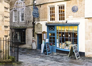 Images Dated 14th July 2021: The Sally Lunn Eating House - Bath oldest house (c.1482)