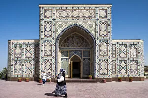 Images Dated 9th September 2016: Samarkand, Uzbekistan, Central Asia. A woman walks close to planetarium