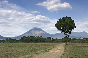 San Cristobal Volcano, nr