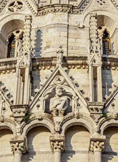 San Giovanni Baptistery, detailed view, Piazza dei Miracoli, Pisa, Tuscany, Italy