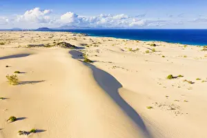 Tropical Climate Prints: Sand dunes in the empty desert landscape, Corralejo Nature Park, Fuerteventura