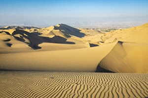 Images Dated 12th September 2019: Sand dunes in desert near Huacachina oasis, Ica Region, Peru