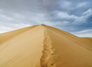 Images Dated 8th November 2017: Sand Dunes of Ica Desert near Huacachina, Ica Region, Peru