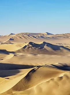 Images Dated 27th January 2017: Sand Dunes of Ica Desert near Huacachina, sunrise, Ica Region, Peru