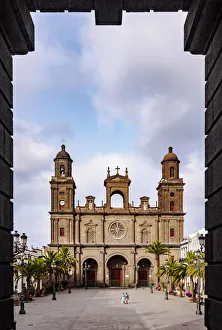 Images Dated 3rd June 2021: Santa Ana Cathedral, Plaza de Santa Ana, Las Palmas de Gran Canaria, Gran Canaria