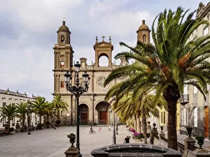 Images Dated 3rd June 2021: Santa Ana Cathedral, Plaza de Santa Ana, Las Palmas de Gran Canaria, Gran Canaria