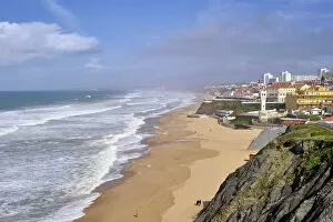Images Dated 9th January 2023: Santa Cruz beach, Torres Vedras. Portugal
