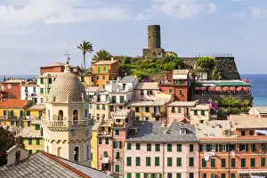 Santa Margherita di Antiochia church and rooftops of Vernnazza