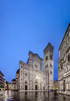 Santa Maria del Fiore Cathedral at dawn, Florence, Tuscany, Italy