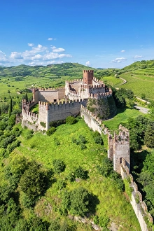 Extended Prints: Scaligero castle of Soave in summer. Verona district, Veneto, Italy