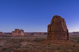 Images Dated 7th January 2020: Scenic rock formation The Organ at La Sal Mountains Viewpoint at dawn
