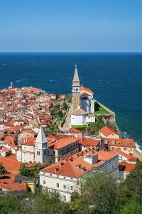 Townscape Prints: Scenic view of Piran, Slovenia
