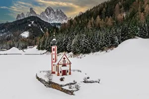 Odle Prints: Scenic winter view of Church of St