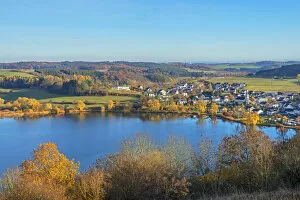 Images Dated 27th November 2018: Schalkenmehren maar lake, Eifel, Rhineland-Palatinate, Germany
