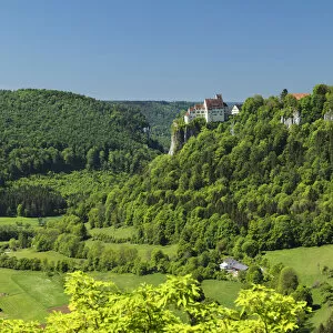 Images Dated 17th September 2021: Schloss Werenwag Castle and Danube Valley, Hausen an der Donau, Swabian Jura, Baden-Wurttemberg