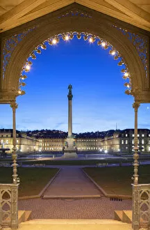 Images Dated 25th February 2019: Schlossplatz (Castle Square ) and Neues Schloss (New Castle) at dawn, Stuttgart