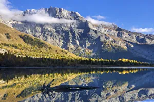 Images Dated 29th October 2021: Schweiz, Kanton Wallis, lake Derborence
