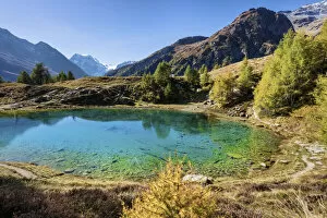 Images Dated 29th October 2021: Schweiz, Kanton Wallis, Val d Herens valley, lake Bleu