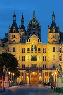 Illumination Prints: Schwerin Castle at twilight, Schwerin, Mecklenburg, Mecklenburg-Vorpommern, Germany