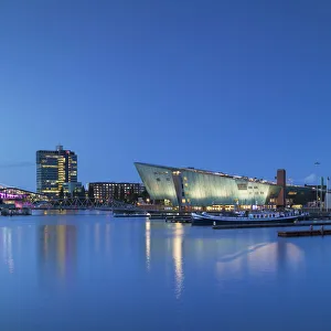 Amsterdam Gallery: Science Centre NEMO and Oosterdok (East Dock) at dusk, Amsterdam, Netherlands