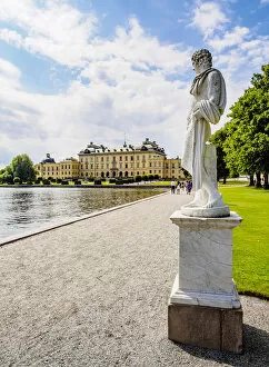 Images Dated 1st February 2022: Sculpture in front of the Drottningholm Palace, Stockholm, Stockholm County, Sweden