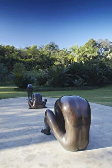 Images Dated 12th October 2012: Sculptures by Edgard de Souza at Centro de Arte Contemporanea Inhotim, Brumadinho