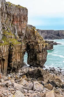 Images Dated 17th February 2023: Sea arch at Saint Govan's Chapel, Pembrokeshire, Wales, United Kingdom