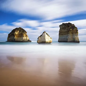 Victoria Gallery: Sea Stacks, Childers Cove, Great Ocean Road, Australia