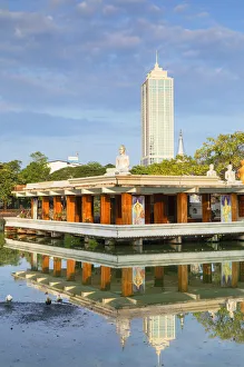 Images Dated 10th June 2019: Seema Malakaya on Bere Lake, Colombo, Sri Lanka