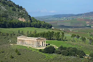 Images Dated 9th May 2016: Segesta Temple, Segesta, Sicily