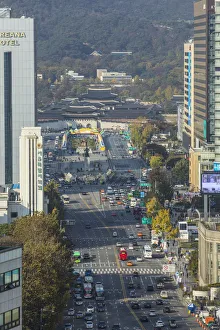 Sejong-daero road leading to the Gyeongbokgung Palace, Seoul, South Korea Sejong-daero road leading to the Gyeongbokgung Palace, Seoul, South Korea