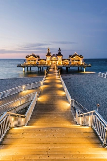 Sellin pier (Seebrucke), Sellin, Rugen Island, Baltic coast, Mecklenburg-Western Pomerania