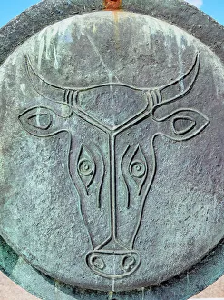 Thessaloniki Prints: Shield with Ox embossment, Monument of Alexander the Great