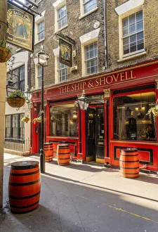 Pubs Prints: The Ship amd Shovell pub in charing Cross, London, England, Uk