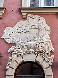 Images Dated 10th May 2023: Ship Building Detail, Old Town, Warsaw, Masovian Voivodeship, Poland