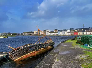 Images Dated 3rd April 2023: Shipwreck at Nimmo's Pier, Galway, County Galway, Ireland