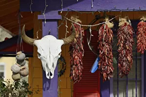 Images Dated 18th September 2014: Shop decoration in Madrid, New Mexico, USA