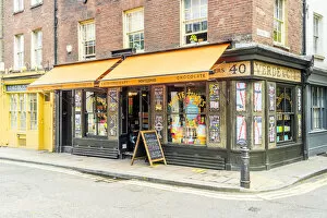 Shoreditch Gallery: Shop facade in Spitalfields, London, England, Uk