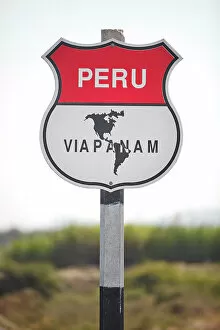 Images Dated 24th August 2022: A signboard on the Pan-American Highway, Ica, Peru