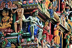 Images Dated 28th April 2011: Singapore, Chinatown, Sri Mariamman Hindu Temple