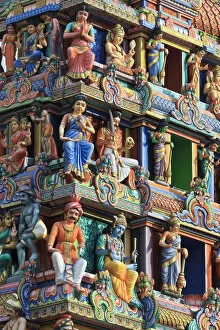 Images Dated 17th August 2011: Singapore, Chinatown, Sri Mariamman Hindu Temple