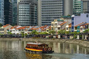 Images Dated 18th September 2018: Singapore River and city skyline, Singapore