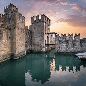 Images Dated 31st January 2020: Sirmione historic village and castle, Brescia province, Lombardy, Italy