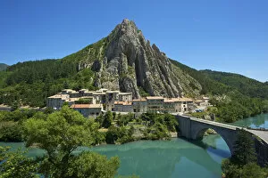 Images Dated 3rd July 2012: Sisteron, Provence, Provence-Alpes-Cote d Azur, France