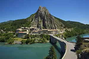 Images Dated 5th April 2013: Sisteron, Provence, Provence-Alpes-Cote d Azur, France